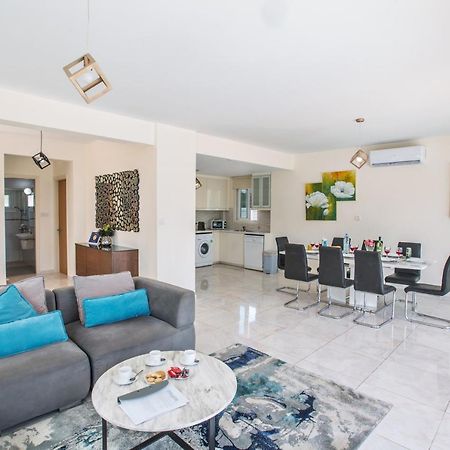 Shaye Front Line Villa بروتاراس المظهر الخارجي الصورة